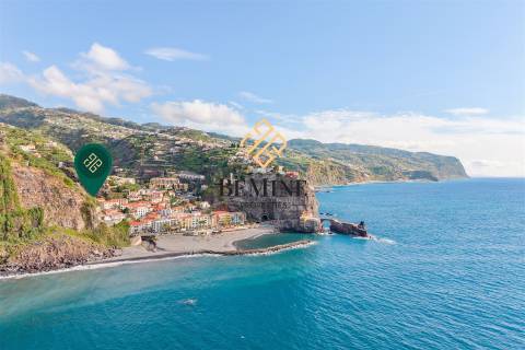 Terreno + Moradia + Anexo / Ponta do Sol, Ilha da Madeira