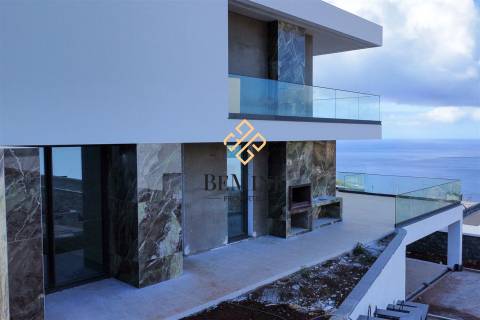 Villa  T3+1 / Moradia de Luxo / Vargem, Calheta - Ilha da Madeira