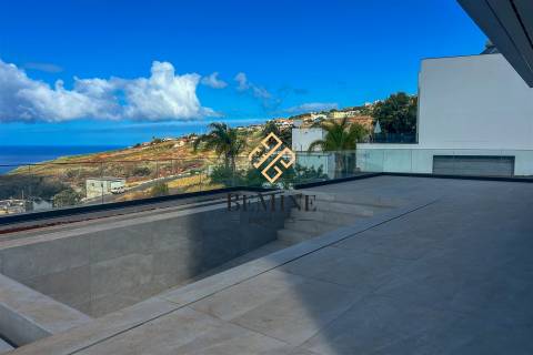 Villa  T3+1 / Moradia de Luxo / Vargem, Calheta - Ilha da Madeira