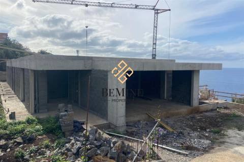 Villa  T3+1 / Moradia de Luxo / Vargem, Calheta - Ilha da Madeira