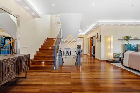 Moradia Geminada T3 / Funchal - Ilha da Madeira