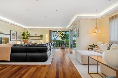 Moradia Geminada T3 / Funchal - Ilha da Madeira