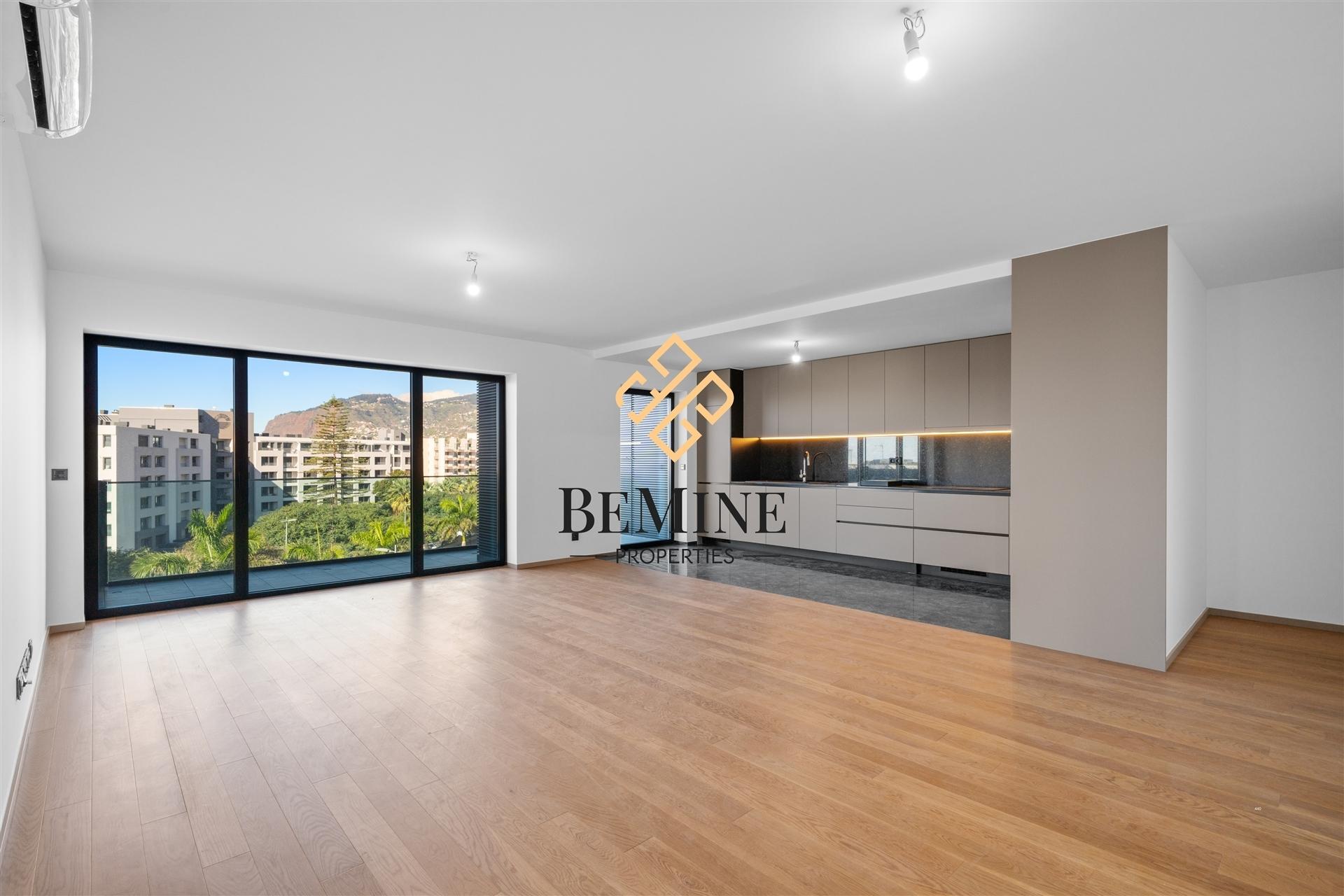 Dubai - Varino 07 / Apartamento T2 / Funchal - Ilha da Madeira