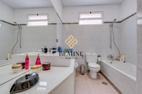 Moradia T3 / Câmara de Lobos - Ilha da Madeira