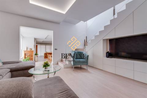 Moradia T3 / Câmara de Lobos - Ilha da Madeira