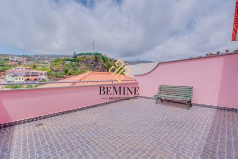 Moradia T3 / Câmara de Lobos - Ilha da Madeira