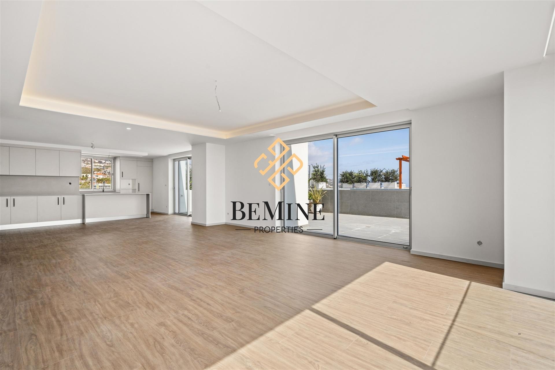 Atlântico Residences / Penthouse T3 / Câmara de Lobos  - Ilha da Madeira