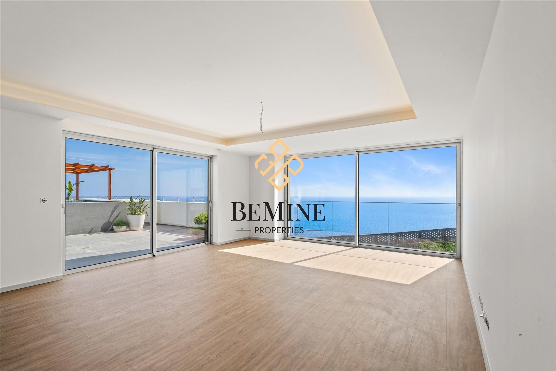 Atlântico Residences / Penthouse T3 / Câmara de Lobos  - Ilha da Madeira