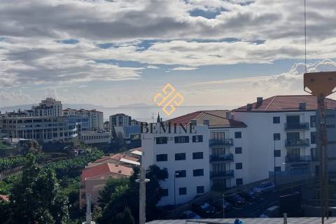 Quintinha da Fé / Apartamento T2 / Funchal - Ilha da Madeira