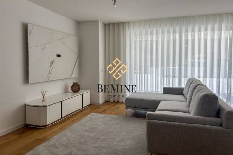 Edifício Uptown 13 / Apartamento T5 Duplex / Funchal  - Ilha da Madeira