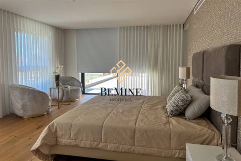 Edifício Uptown 13 / Apartamento T5 Duplex / Funchal  - Ilha da Madeira