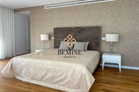 Edifício Uptown 13 / Apartamento T5 Duplex / Funchal  - Ilha da Madeira