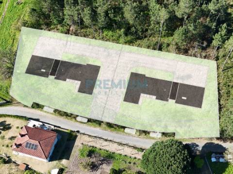 Lote de Terreno com Projeto Aprovado em Creixomil, Barcelos