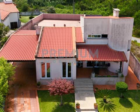 O Refúgio Perfeito: Moradia  T3 em Ofir