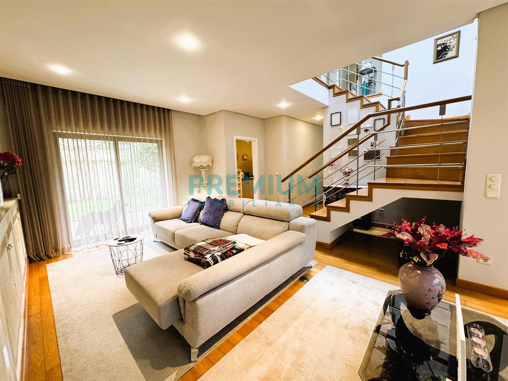 Moradia Geminada T3 Venda em Palmeira de Faro e Curvos,Esposende