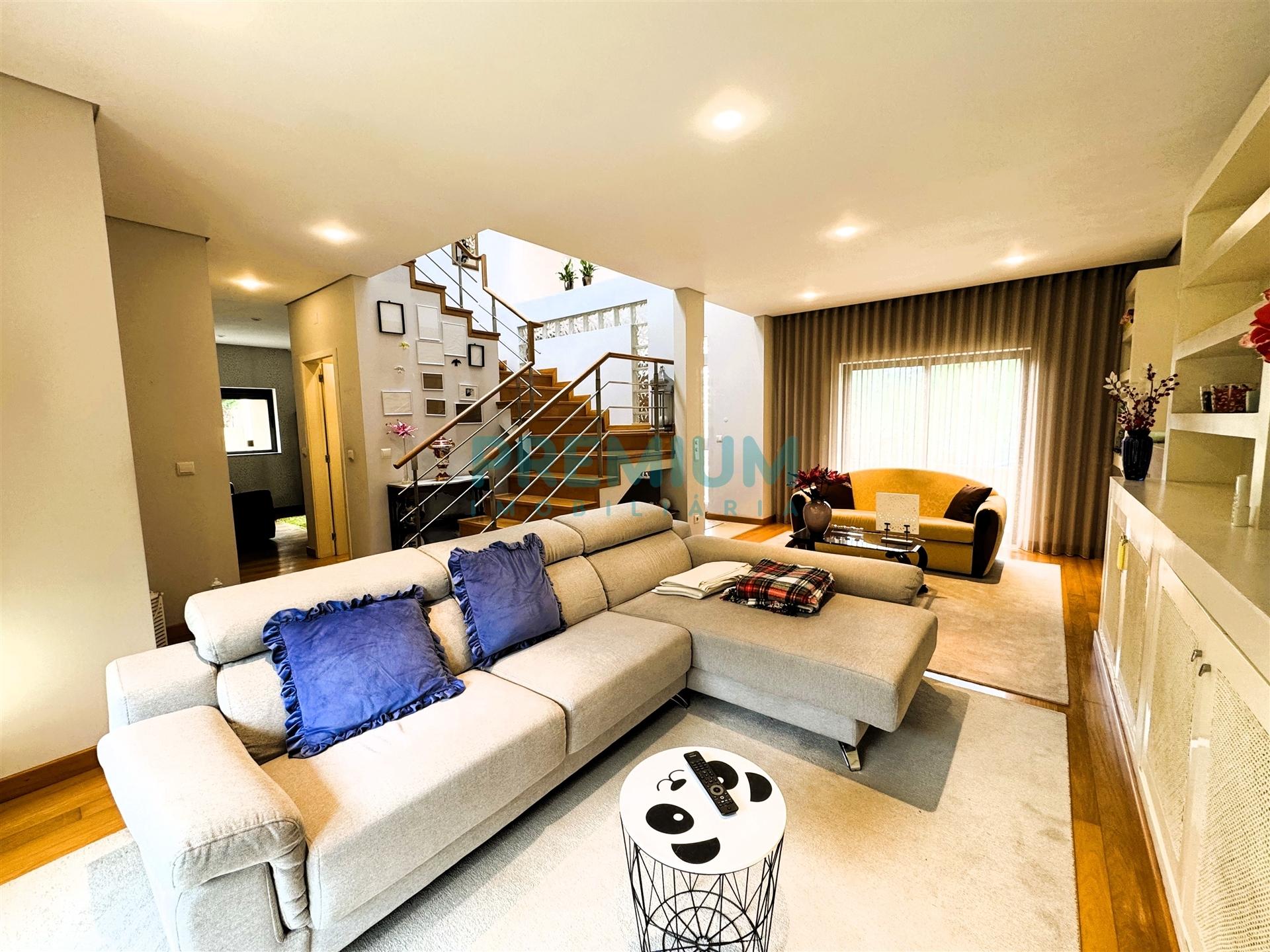 Moradia Geminada T3 Venda em Palmeira de Faro e Curvos,Esposende