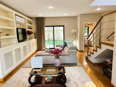 Moradia Geminada T3 Venda em Palmeira de Faro e Curvos,Esposende