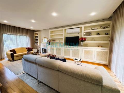 Moradia Geminada T3 Venda em Palmeira de Faro e Curvos,Esposende