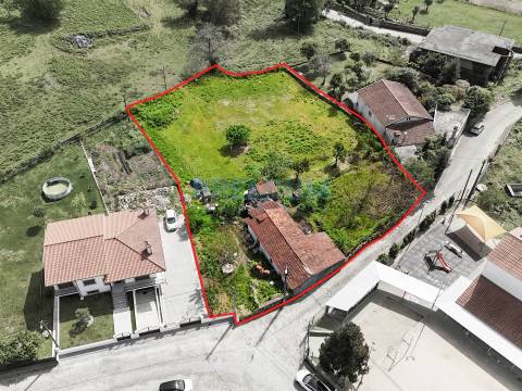 Moradia para Restaurar T5 Venda em Roriz,Barcelos