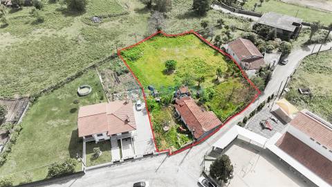 Moradia para Restaurar T5 Venda em Roriz,Barcelos
