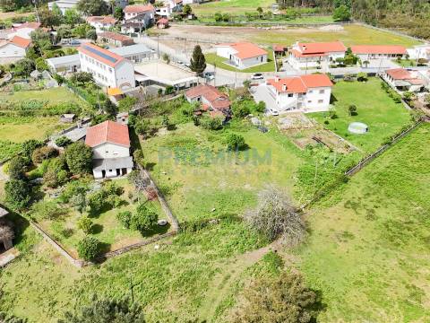 Moradia para Restaurar T5 Venda em Roriz,Barcelos