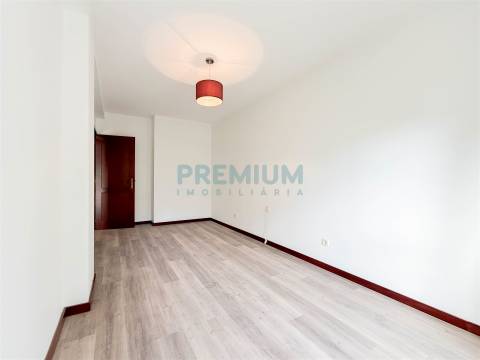Apartamento T3 Arrendamento em Palmeira de Faro e Curvos,Esposende