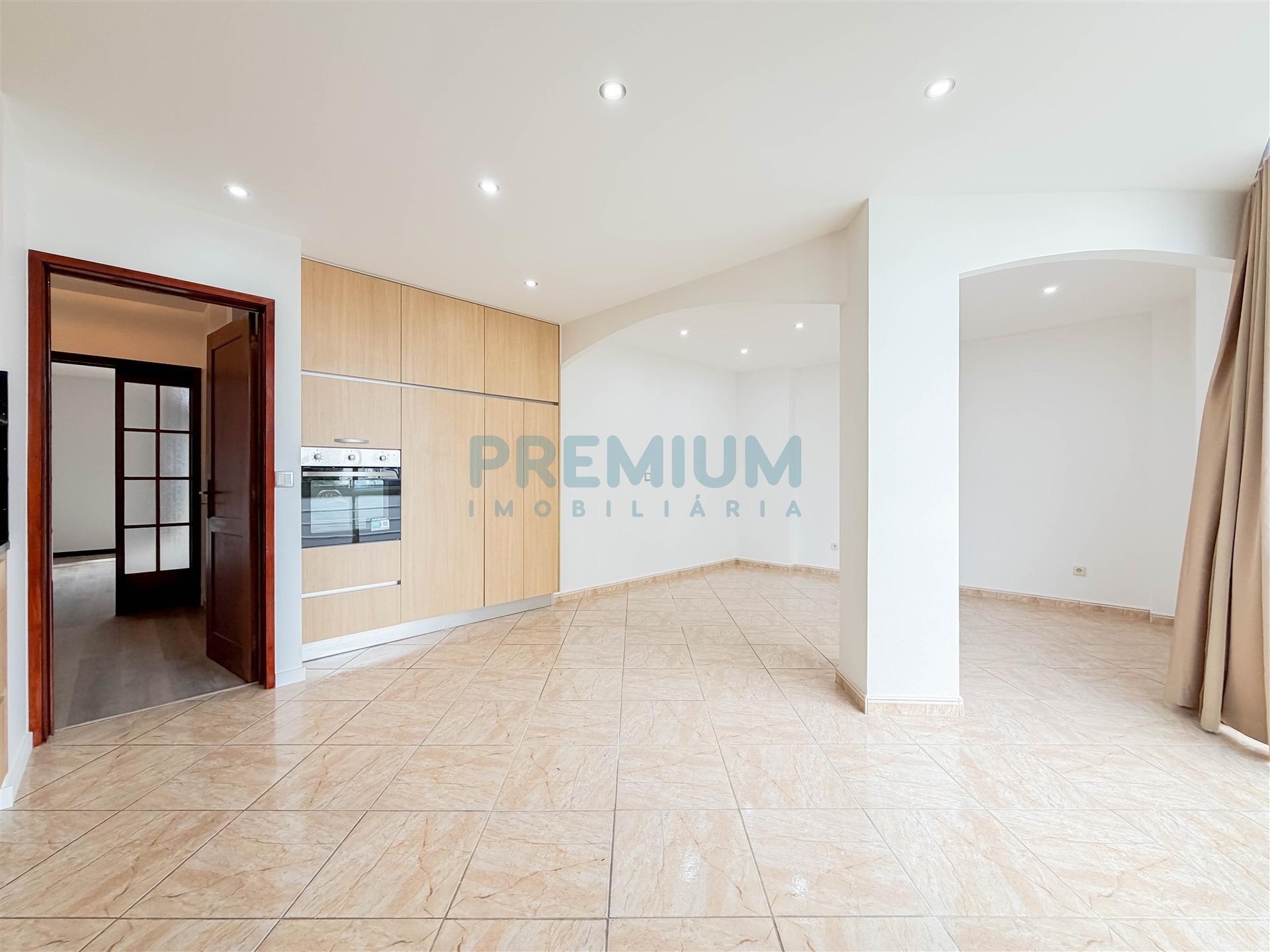 Apartamento T3 Arrendamento em Palmeira de Faro e Curvos,Esposende
