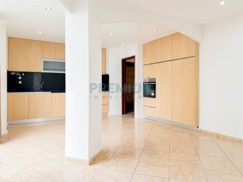 Apartamento T3 Arrendamento em Palmeira de Faro e Curvos,Esposende