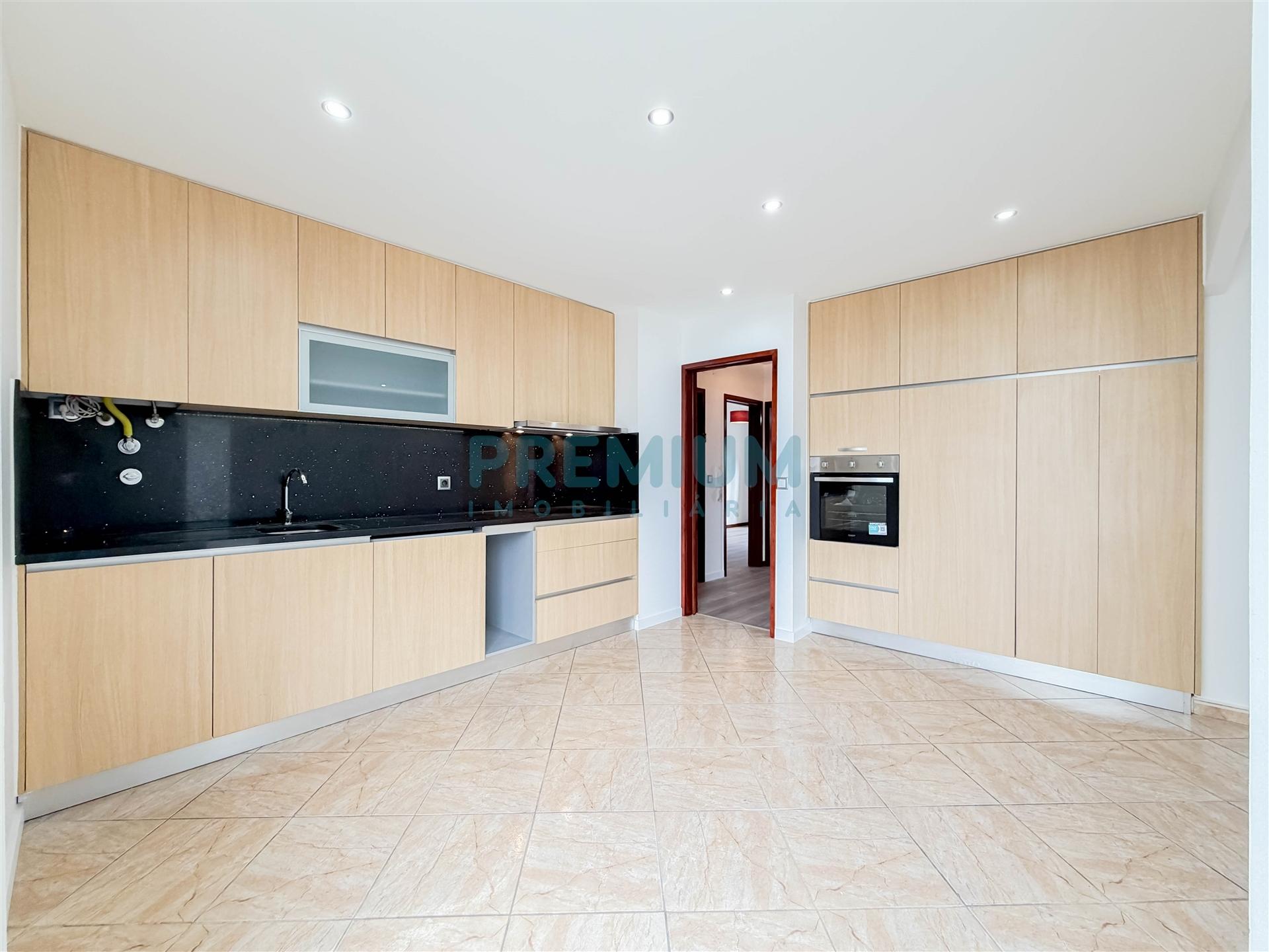 Apartamento T3 Arrendamento em Palmeira de Faro e Curvos,Esposende