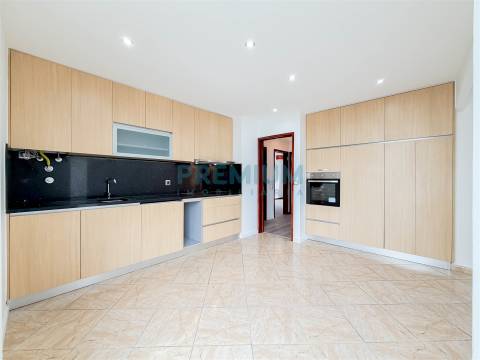 Apartamento T3 Arrendamento em Palmeira de Faro e Curvos,Esposende
