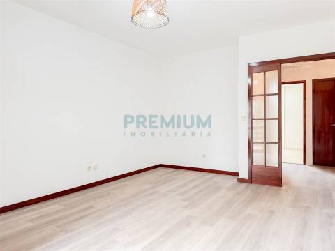 Apartamento T3 Arrendamento em Palmeira de Faro e Curvos,Esposende