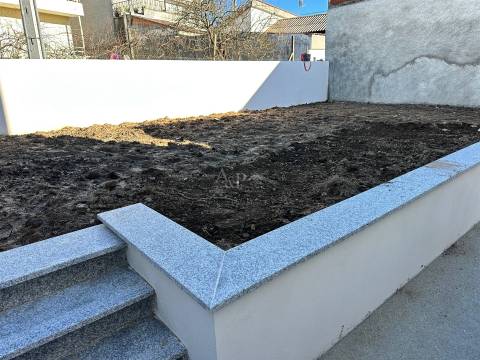 Moradia Geminada T3 Venda em Abraveses,Viseu