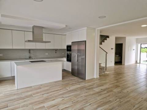 Moradia em Banda T3 Venda em Viseu,Viseu