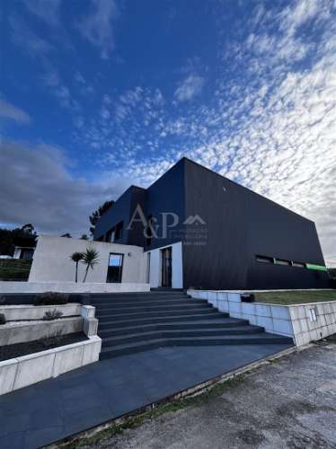 Armazém  Venda em Bodiosa,Viseu