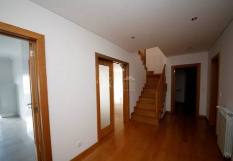 Apartamento T2+3 Venda em Repeses e São Salvador,Viseu