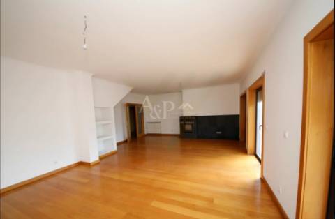 Apartamento T2+3 Venda em Repeses e São Salvador,Viseu