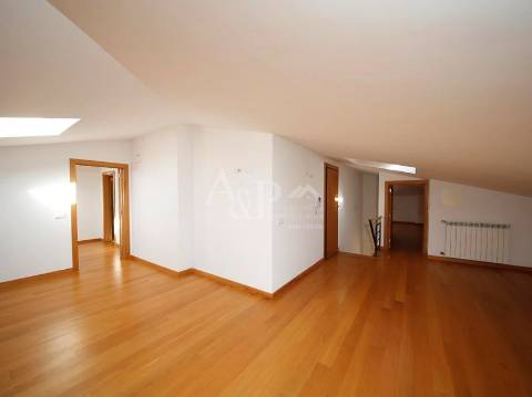 Apartamento T3 TRIPLEX Venda em Viseu,Viseu