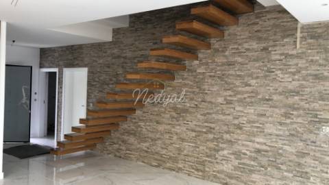 Moradia T3+1 de construção nova em Vila Real