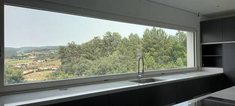 Moradia T3+1 de construção nova em Vila Real