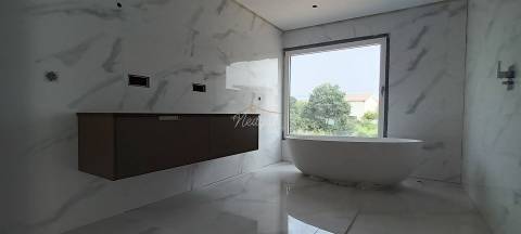 Moradia T3+1 de construção nova em Vila Real