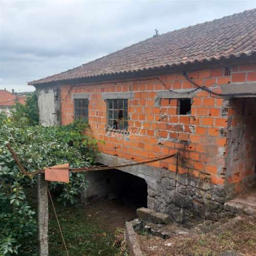 Moradia em pedra para restauro em Vila Verde - Excelente oportunidade! Nedyal-Imobiliária