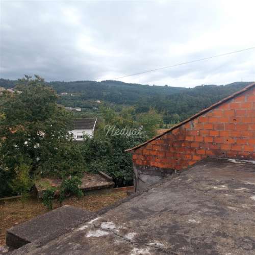 Moradia em pedra para restauro em Vila Verde - Excelente oportunidade! Nedyal-Imobiliária