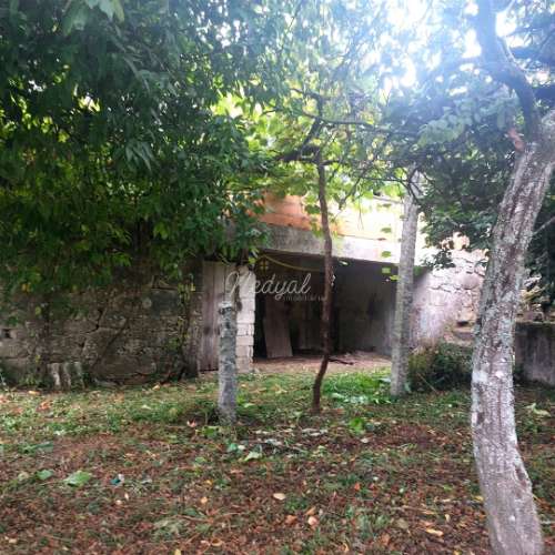 Moradia em pedra para restauro em Vila Verde - Excelente oportunidade! Nedyal-Imobiliária