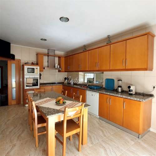 Excelente moradia T4 em pleno centro de Amares!