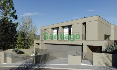 2 LOTES p/ construção de Moradias T4 - Mesão Frio - 70.000€