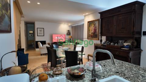 Quintinha T4 c/ Piscina e Pomar!