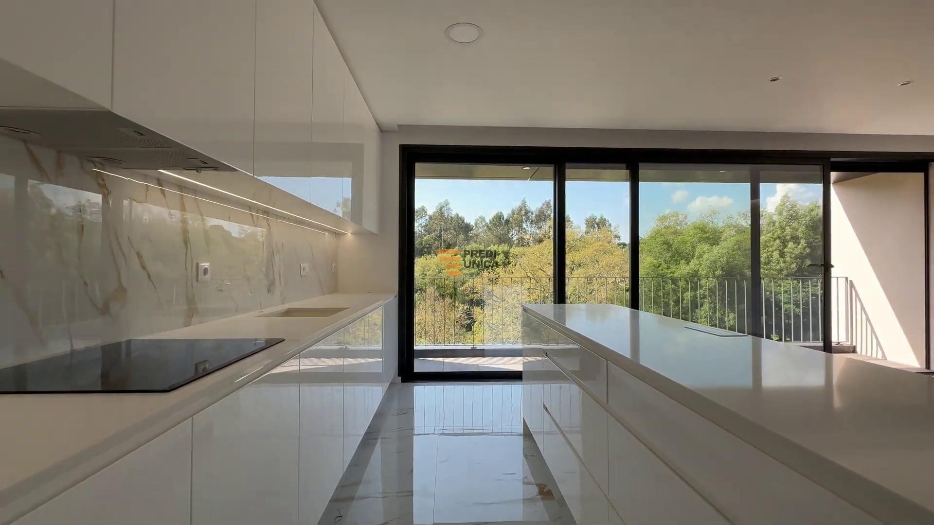 Moradia T3+1  Arquitetura Moderna