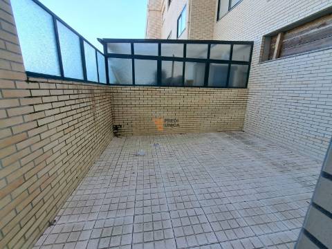 Loja frente 35 metros Madalena