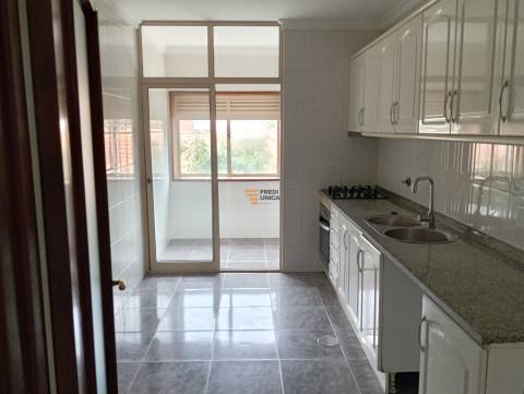Apartamento T2 Venda em Águas Santas,Maia