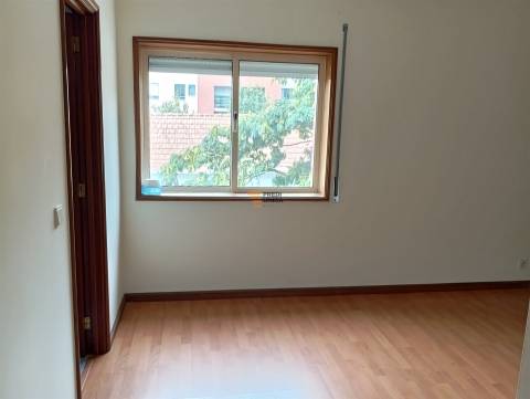 Apartamento T2 Venda em Águas Santas,Maia